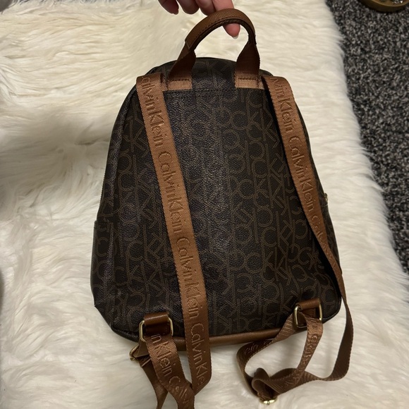 Calvin Klein Bag - Picture 2 of 3